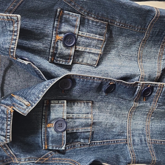 Gorgeous Mossimo Denim Jacket - Picture 3 of 4